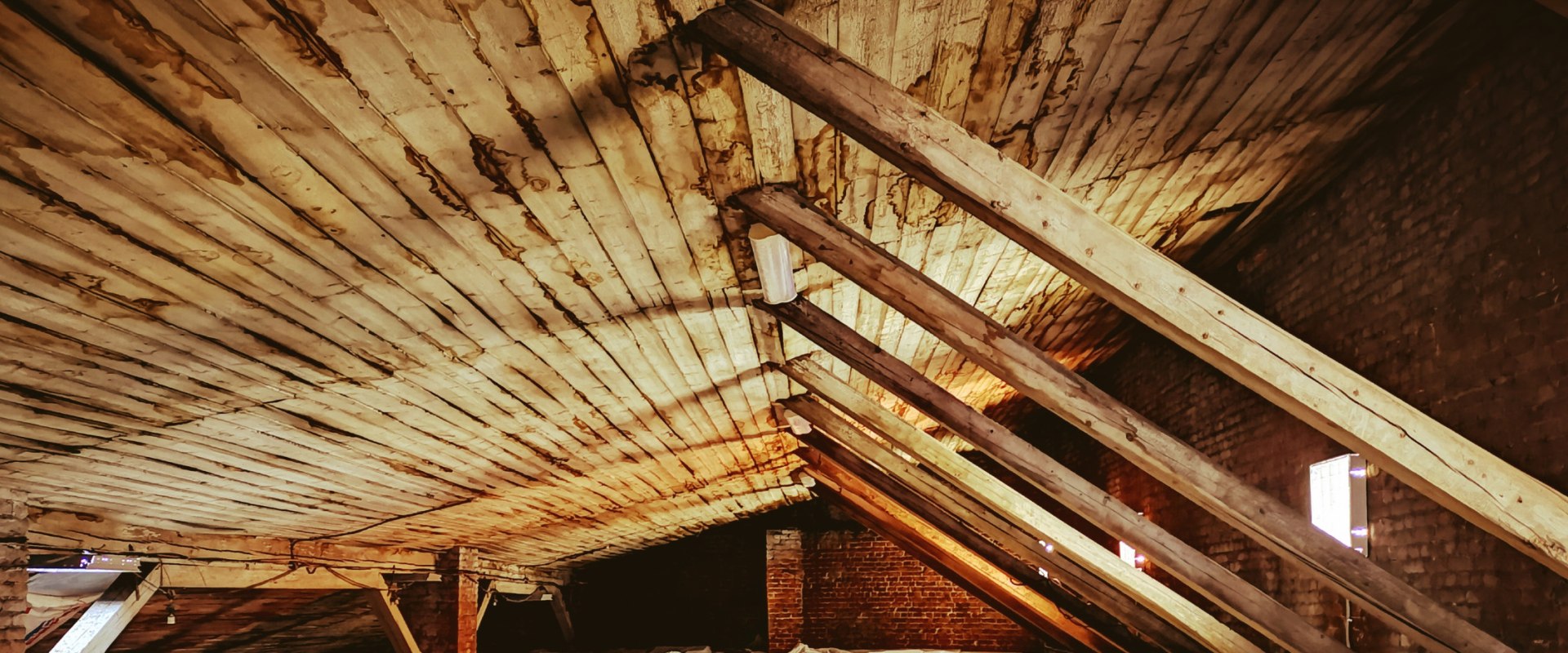 What is the Best R-Value for an Attic in Florida?